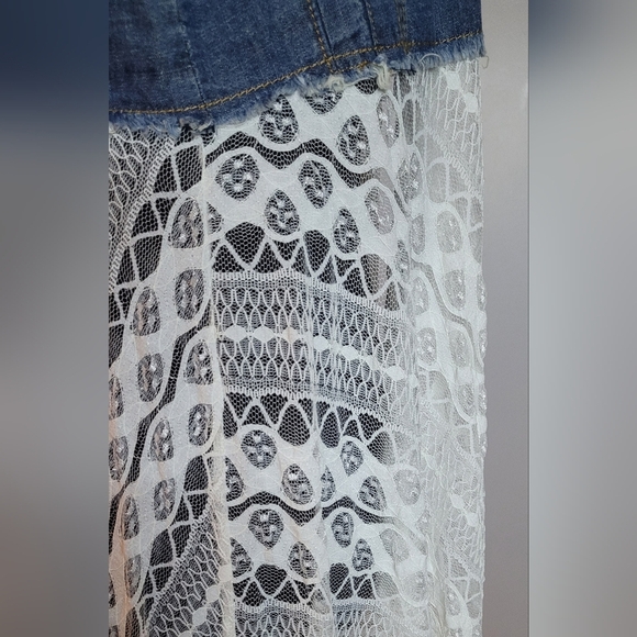 ORIGAMI by VIVIAN Sleeveless Denim Vest Duster w/ Lace. NWOT - Picture 5 of 10